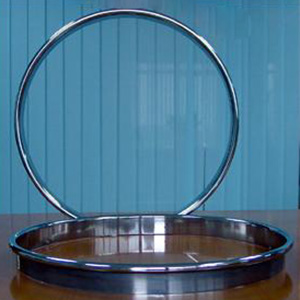 Den øvre ringen som brukes til spaltekanne